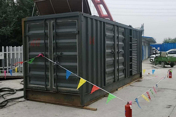 迪庆发电机租赁空气滤清器多久更换一次？