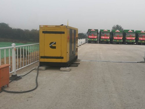 迪庆电力系统的稳定性和设备兼容性如何影响发电机组的频率规格？